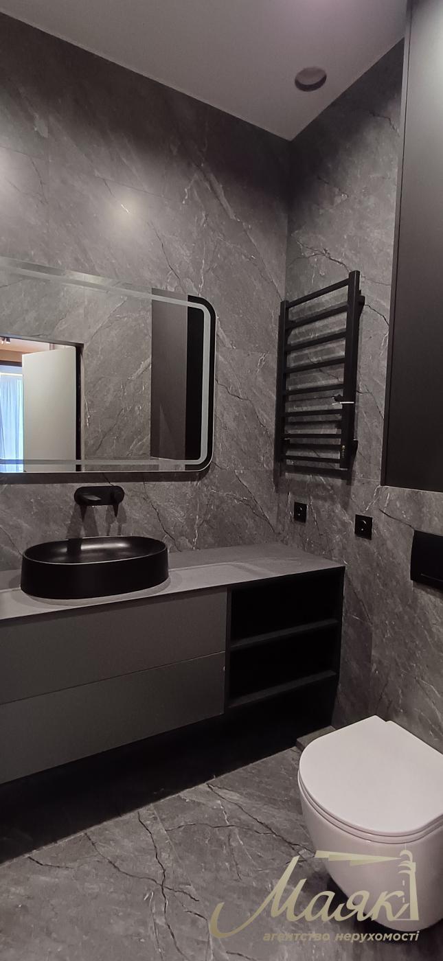 Sale of 1-room apartment 46 m2 with a terrace in the residential complex Delmar, Dragomirova st.