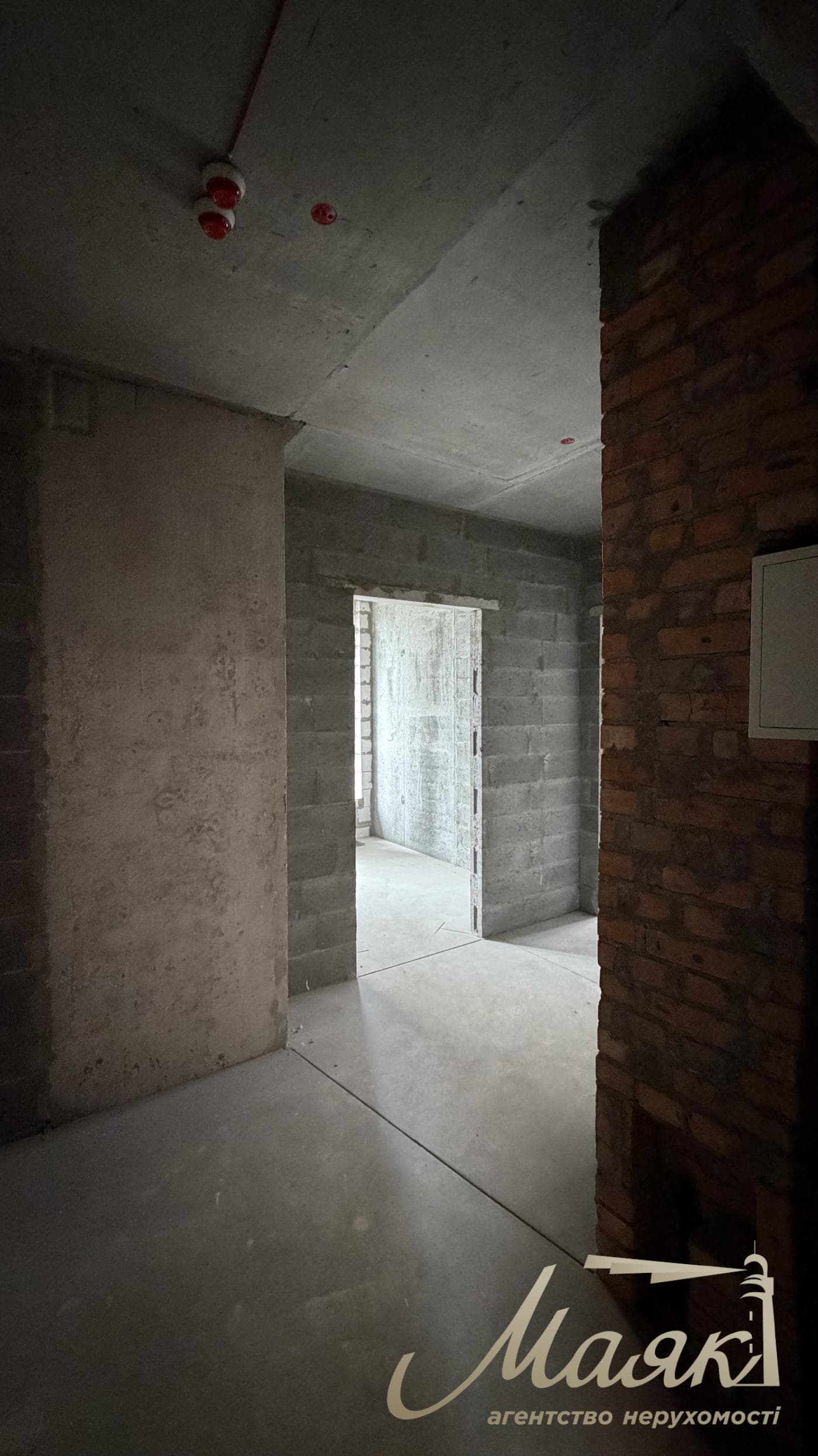 Продаж квартири з видом площею 35,4 м² у ЖК «Світло Парк», будинок зданий, вид на двір, станція метро «Видубичі», Голосіївський район