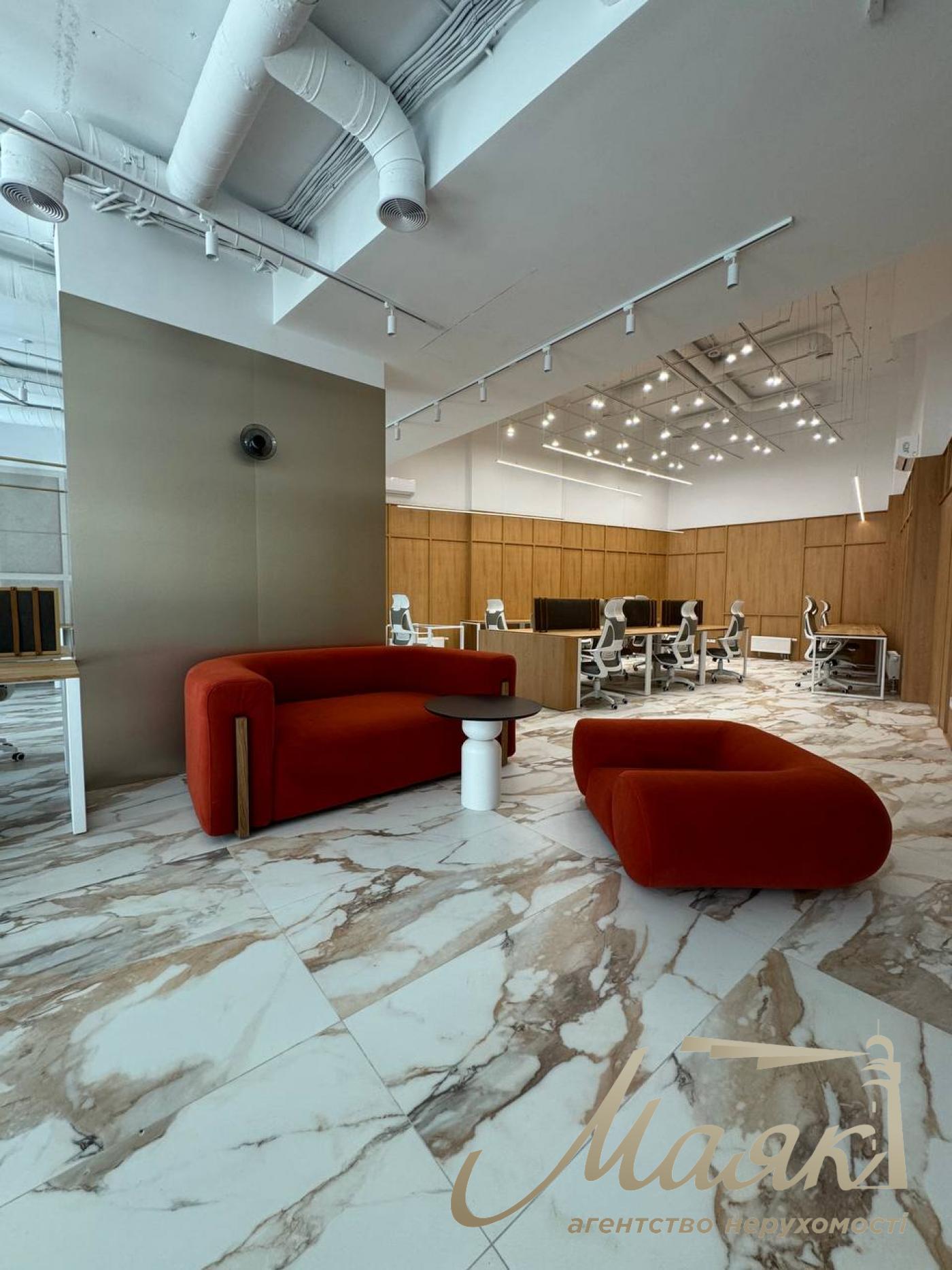 Оренда мебльованого офісу (300м2) у ЖК Busov Hill