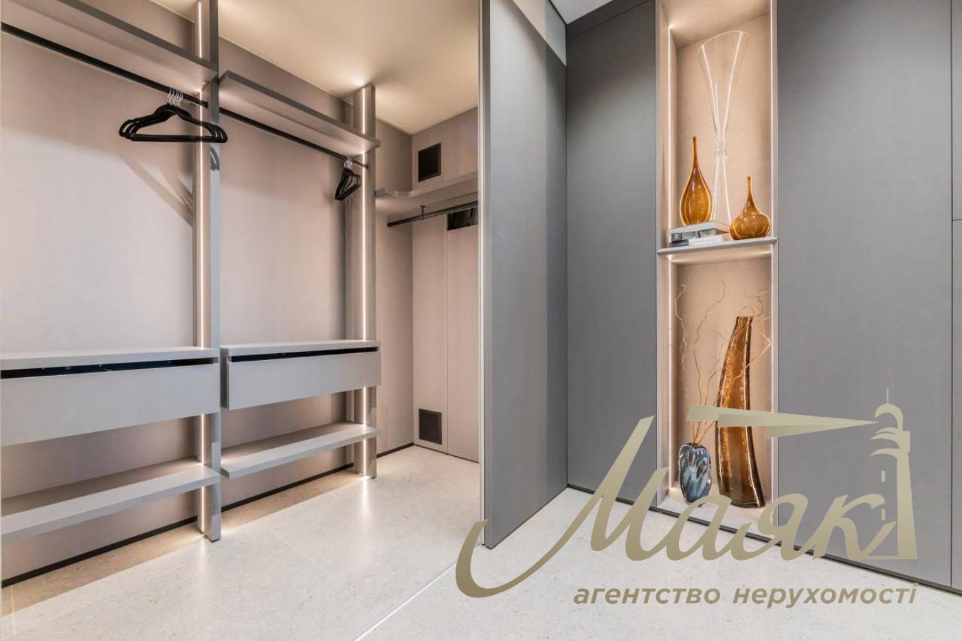 Продажа 3-х комнатной квартиры в ЖК Новопечерские Липки