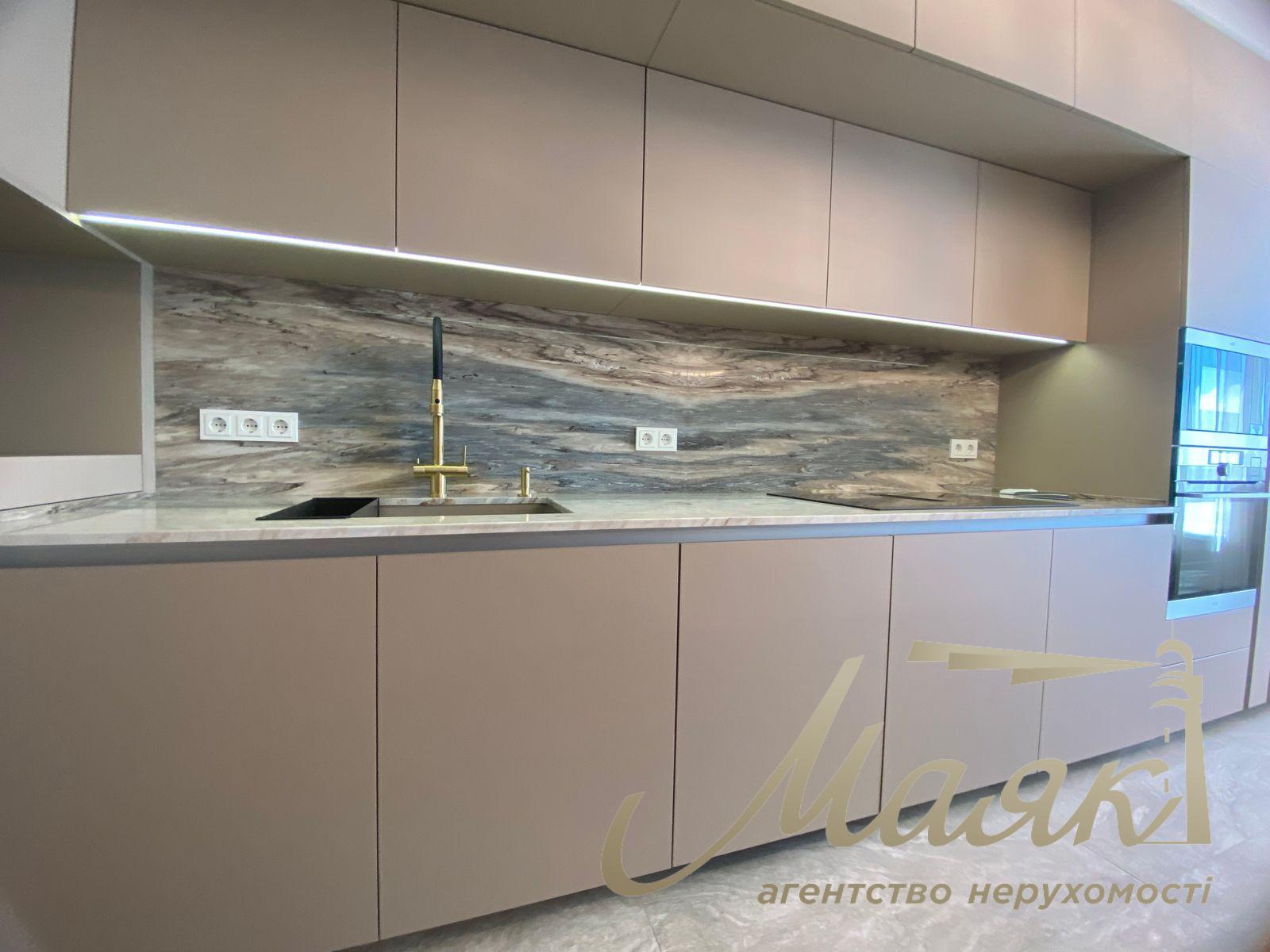 Продажа 4-х комнатной квартиры в ЖК Новопечерская Вежа