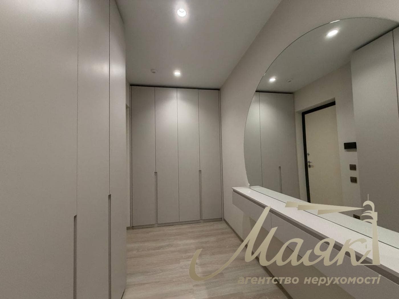 4-room apartment for rent in the Atlantic Residences complex, 118 Antonovycha St., Downtown.