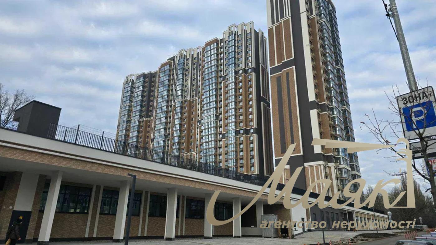 For sale commercial area Vasylkivska str., Kiev