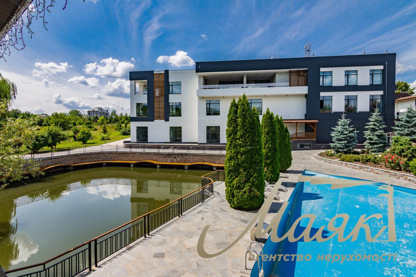 Оренда будівлі 3500м2 у с. с. Красне Перше, поруч із м. Обухів