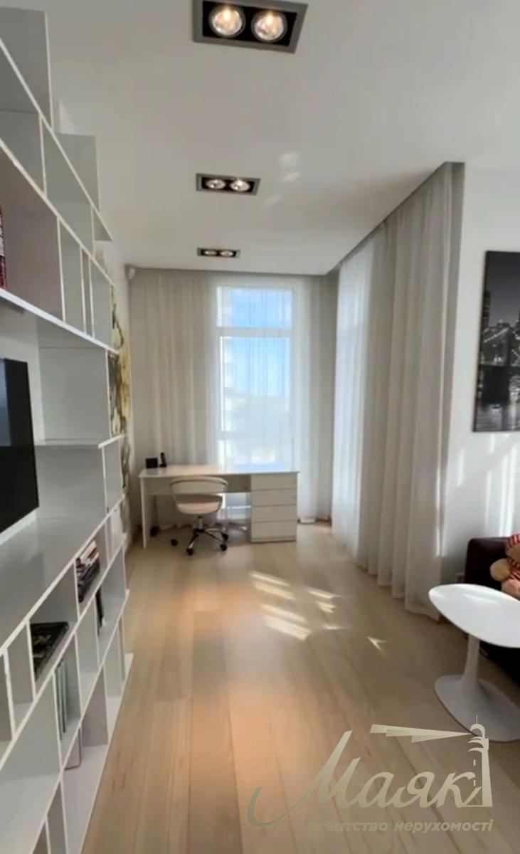 Продаж квартири 140м2 в ЖК Новопечерські липки вул. Андрія Верхогляда 14 (Михайла Драгомирова), Печерський район, Київ