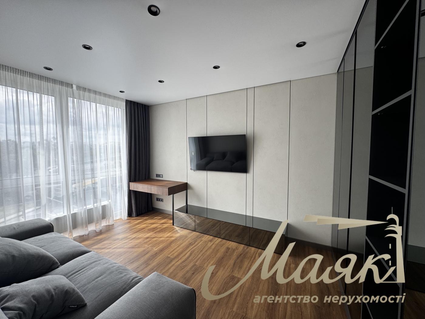 For sale 3-bedroom apartment in LCD Great