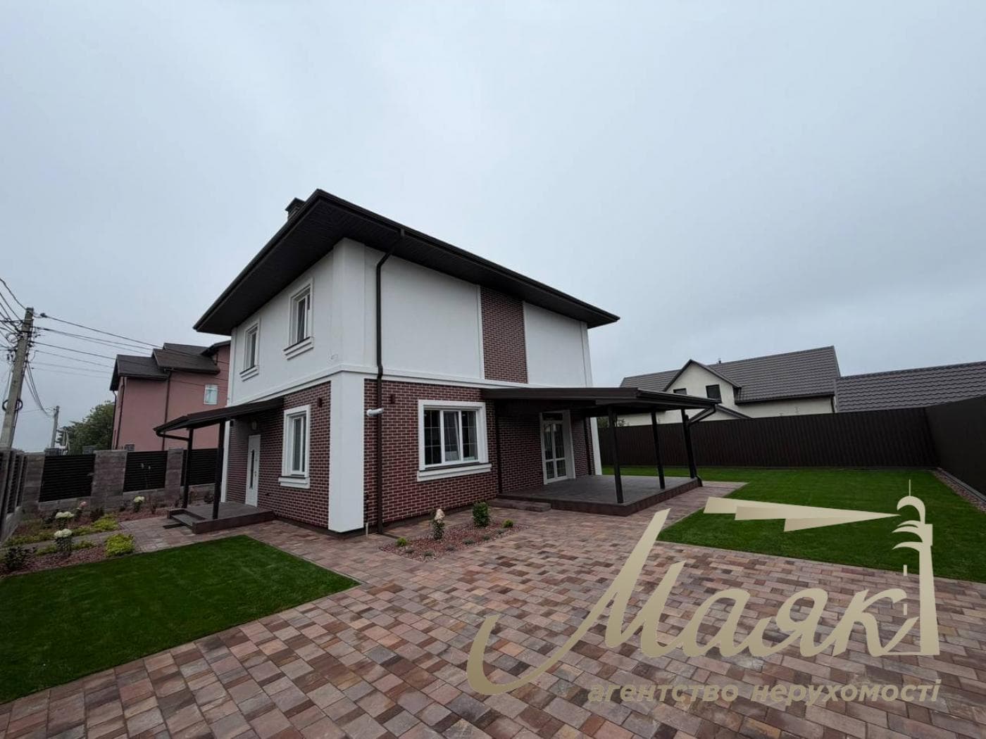 Продаж 2-поверхового будинку без ремонту під чистове оздоблення площею 157 м² у с. Хотов, вул. Юності, Києво-Святошинський район, Київська область