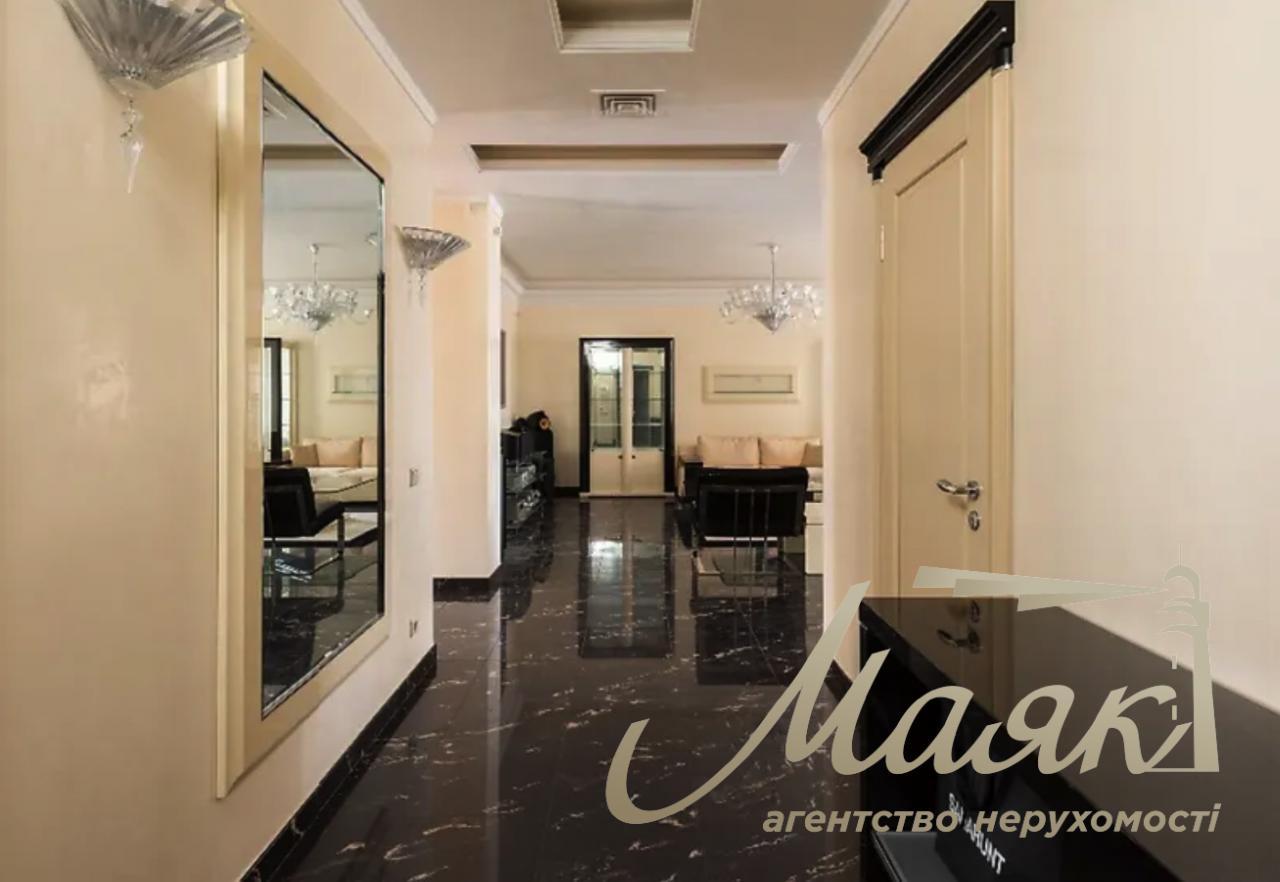 Sale of 4-room apartment Staronavodnitskaya 13 residential complex Volna