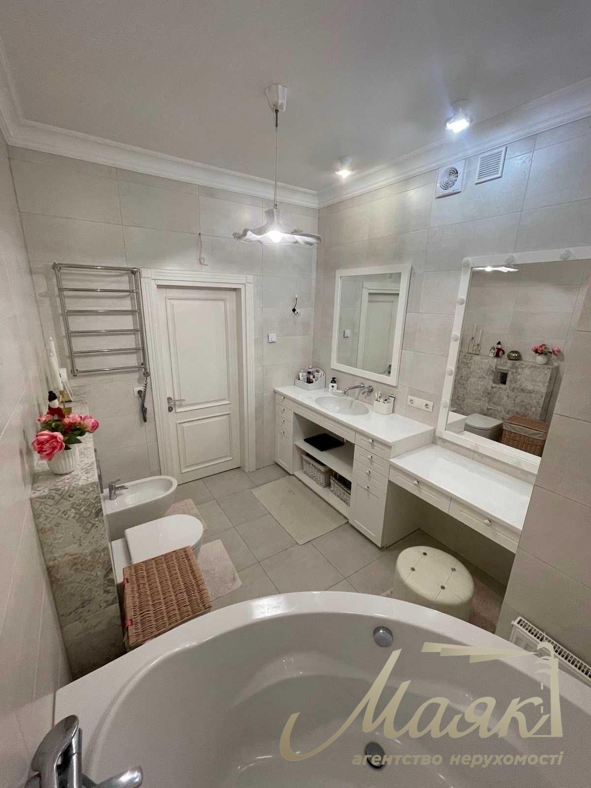 Оренда 2-х поверхового будинку 190м2, Голосіївський район, Мишоловка