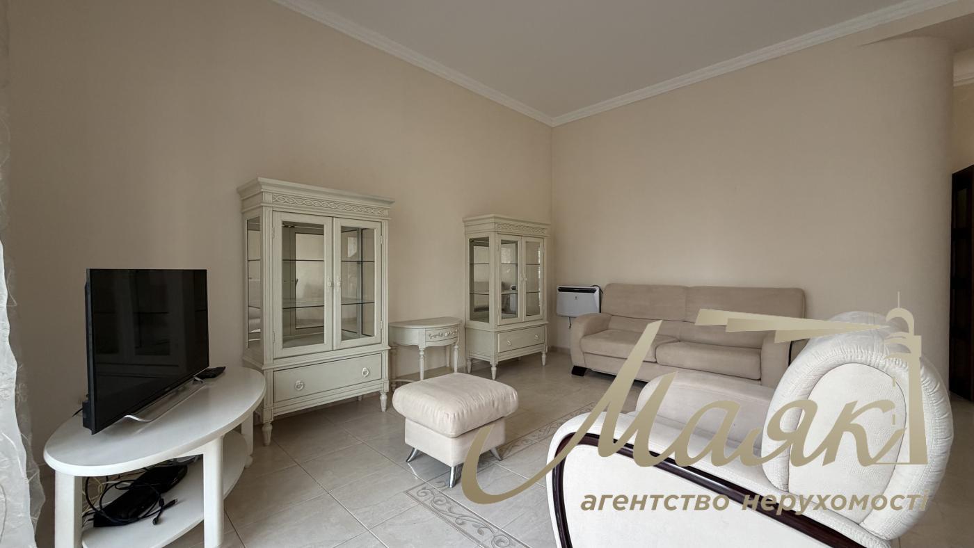 For sale 3-room apartment 98m2, str. Yaroslavov Val, 19, Shevchenkovsky district, Near Golden Gate, Sofia Square, Andreevsky Descent.