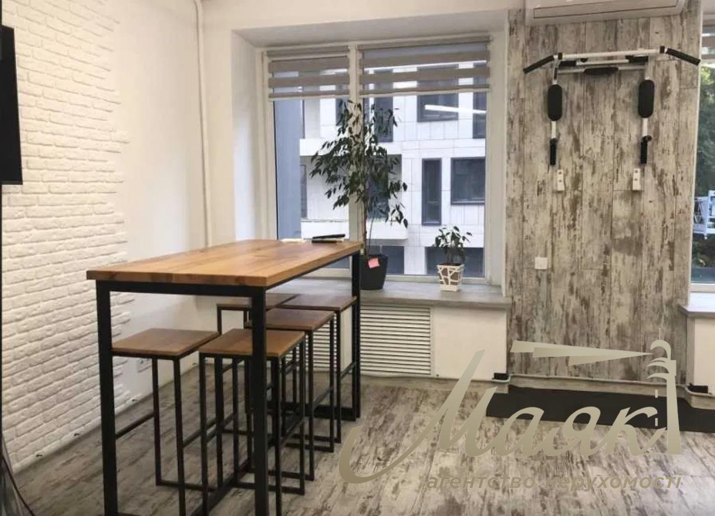 Office for rent 160 sq.m.sq., Zvirinetskaya