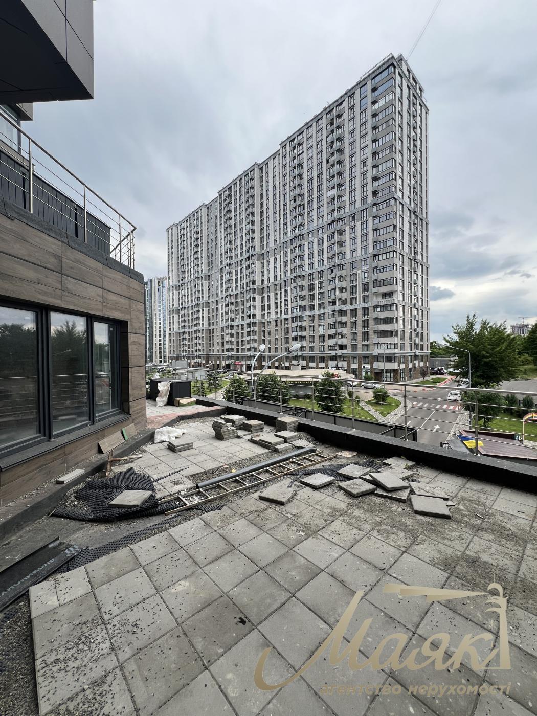 Продаж 2к квартири з терасою ЖК Delmar