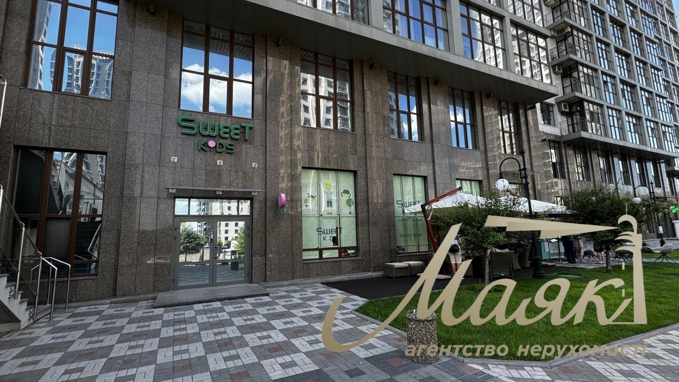 Rent of facade premises of residential complex Novopecherskie Lipki, st. Dragomirova 20