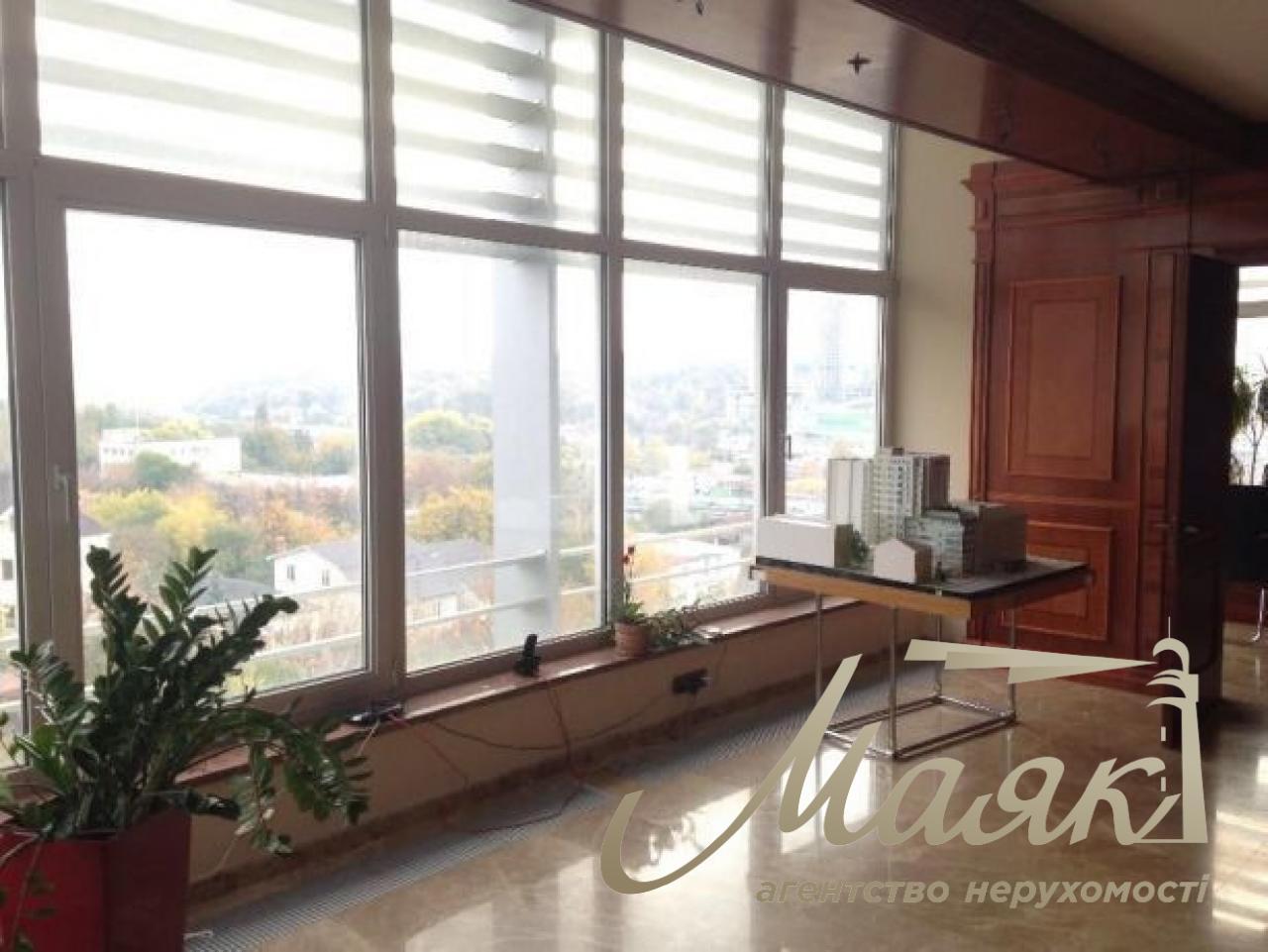 Sales of office space in a picturesque area! St. Verkhnegorskaya. Center. Kyiv