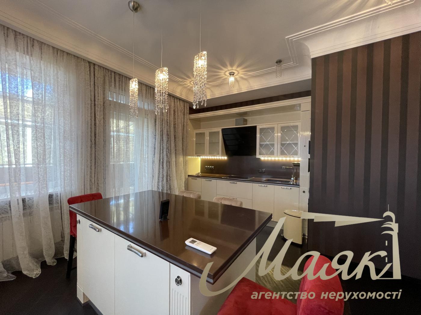 Rent penthouse str. Sribnokilska, Poznyaki, Osokorki