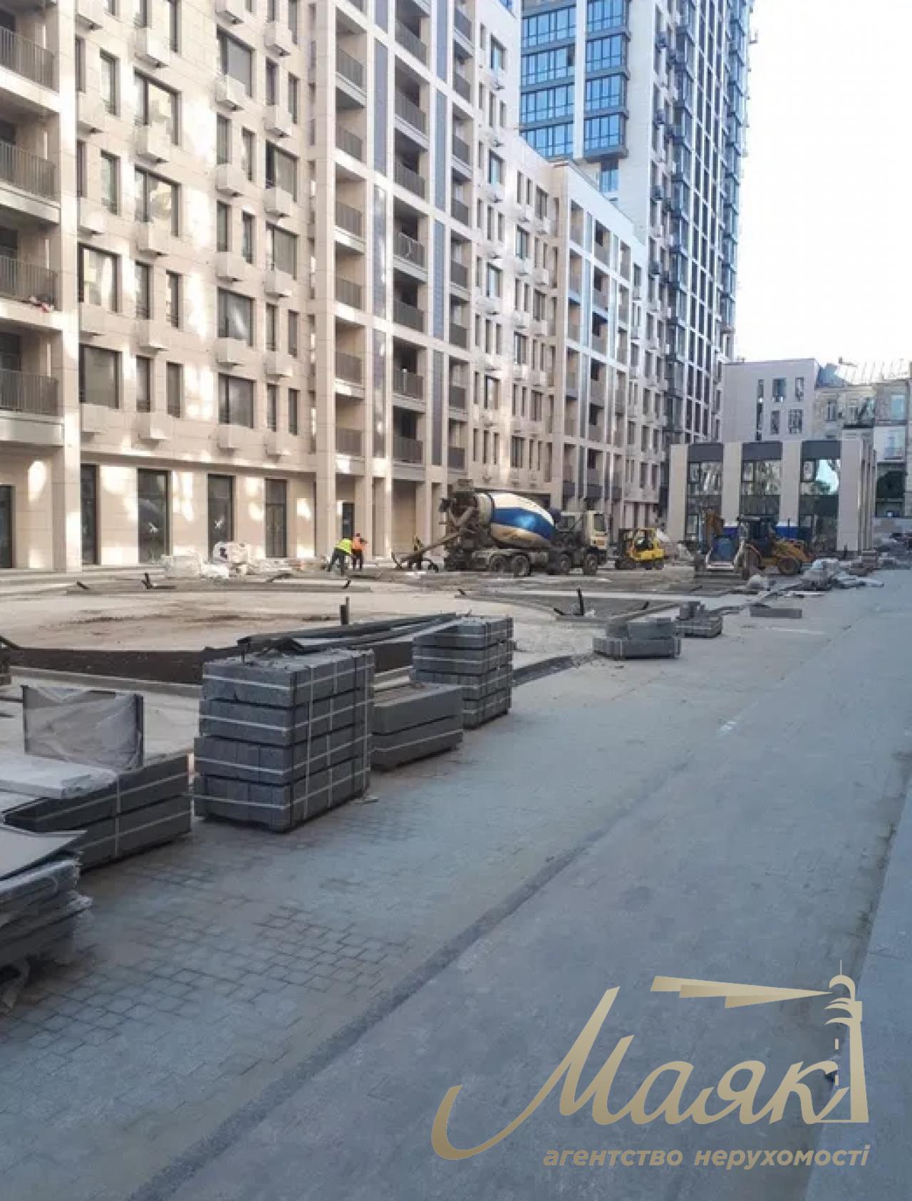 Sale of retail space in the residential complex Yaroslaviv Grad