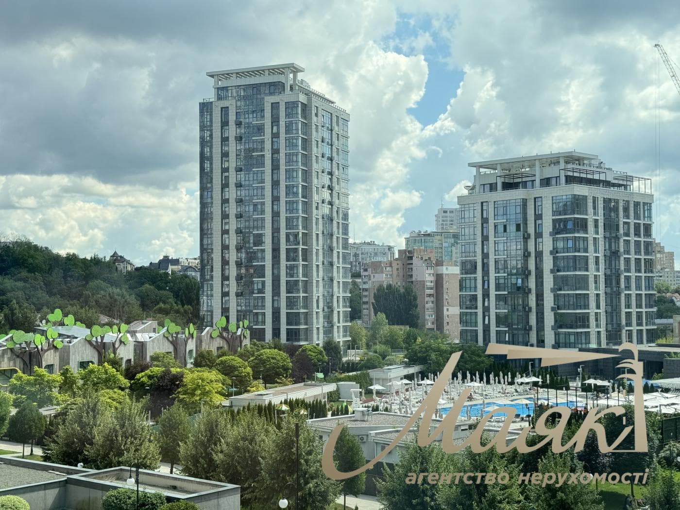 Продажа 3к квартиры 150м2 в ЖК Новопечерские липки, Драгомирова 17, Печерск, Киев