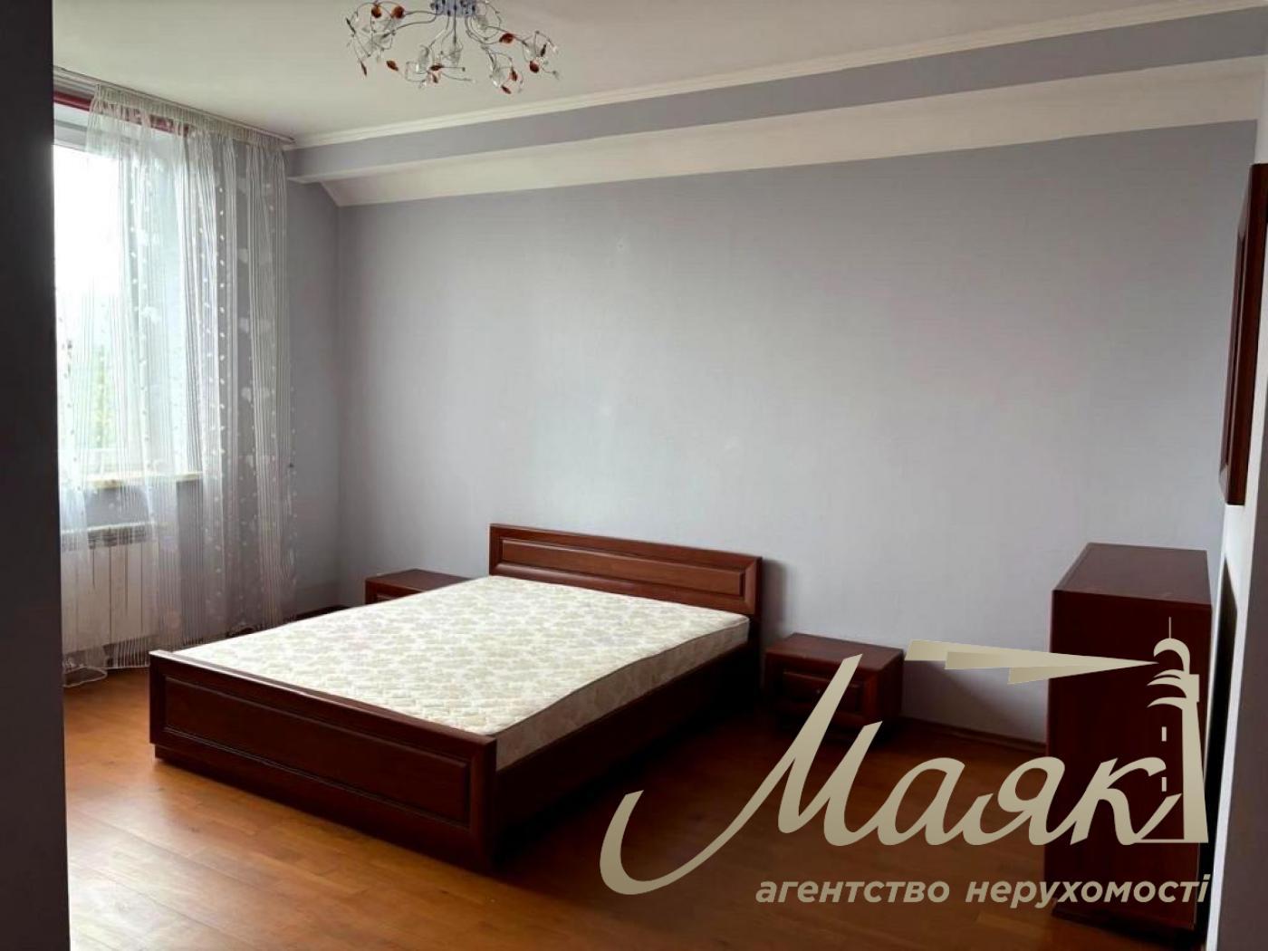 Продаж 2-поверхового будинку 220м2 з ремонтом і меблями в Гатному