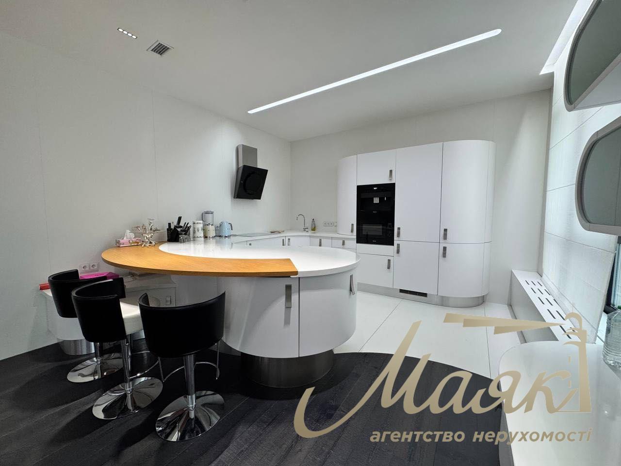 Продаж пентхауса 262 м2 у престижному ЖК Новопечерские Липки, ул. Драгомирова/Верхогляда, Печерский район, Киев