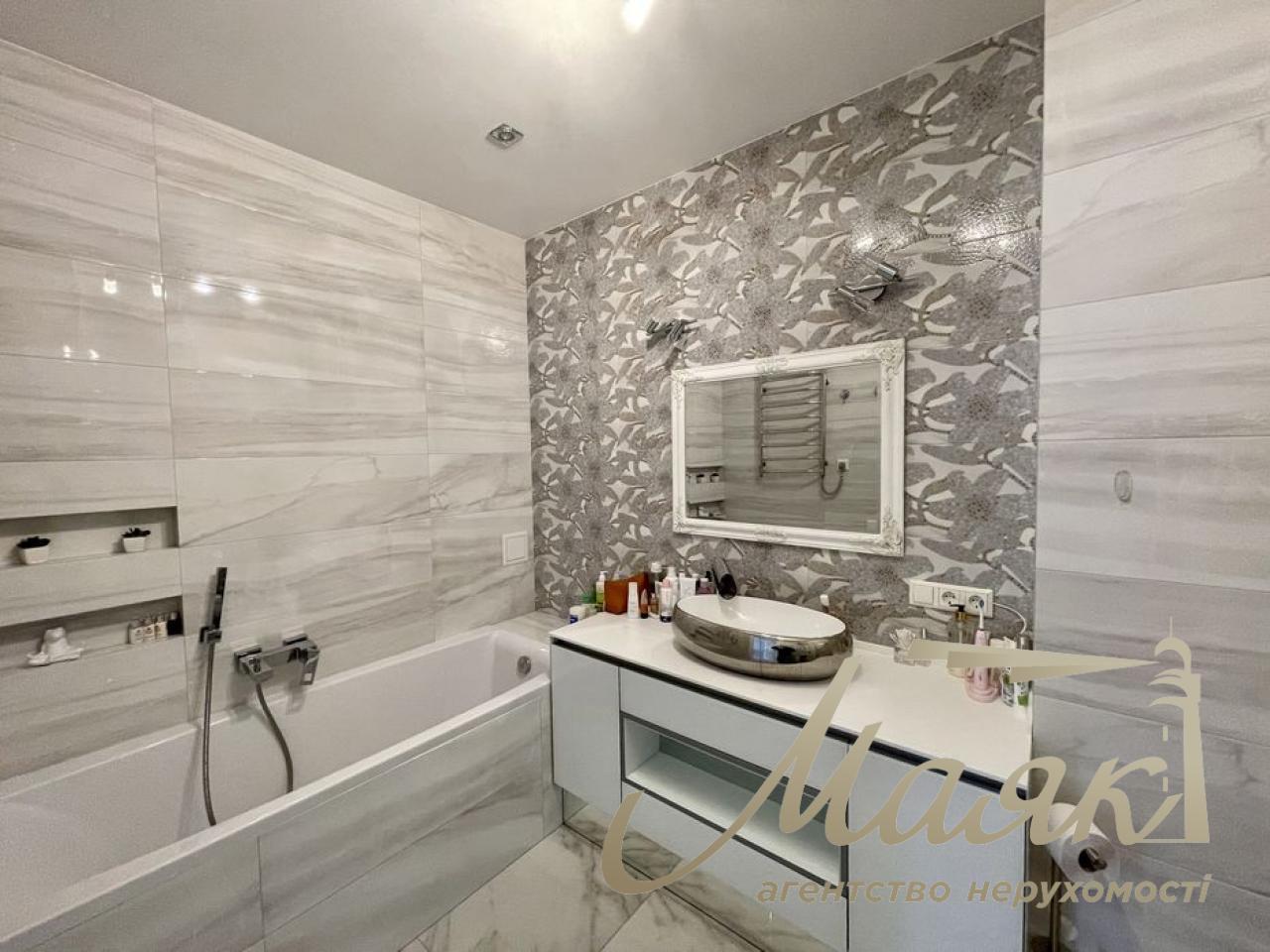 Продаж 3-к квартира ЖК Малахіт