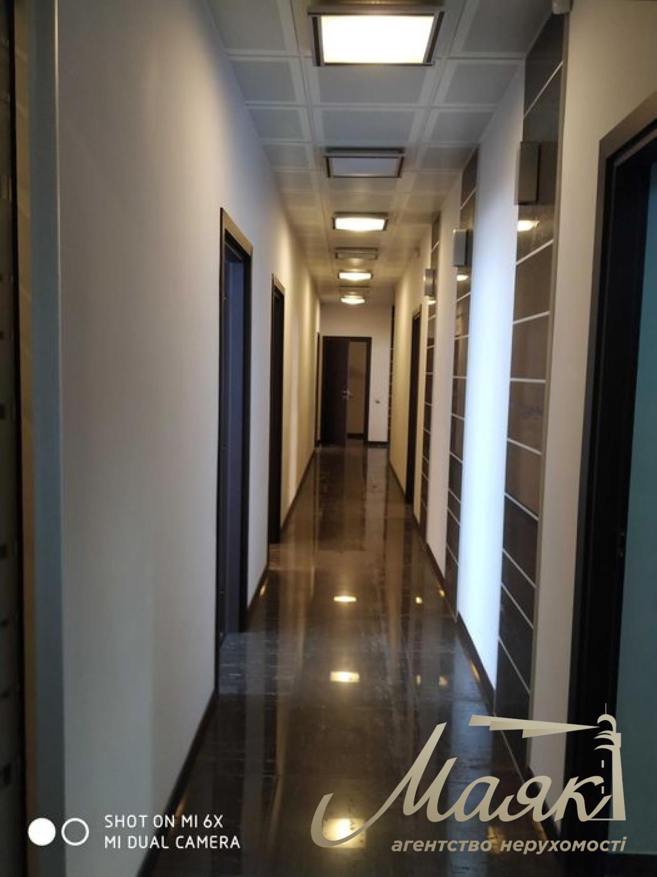 Sale / Office 444 sq.m. / st. Mishugi Oleksandra, Pozniaky