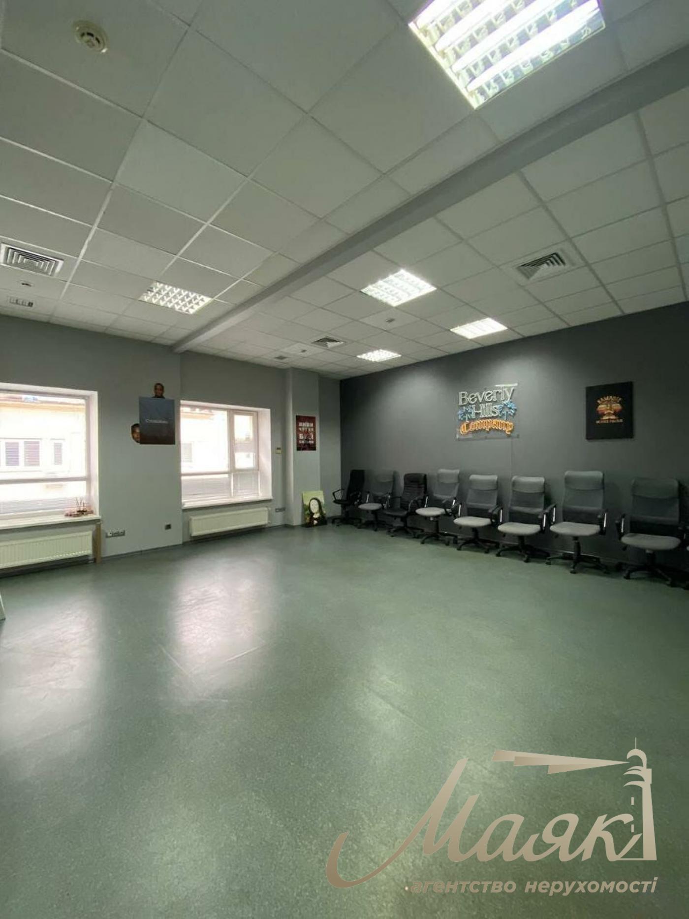 Office space for rent 314m2 in business center, Shulyavskaya