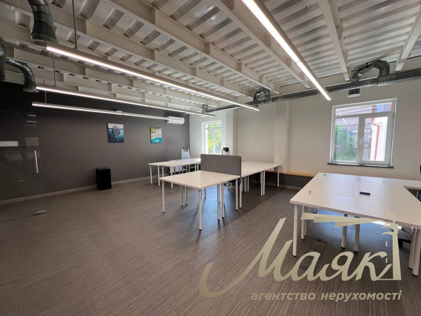 Оренда мебльованого офісу 330м2 на Львоській площі