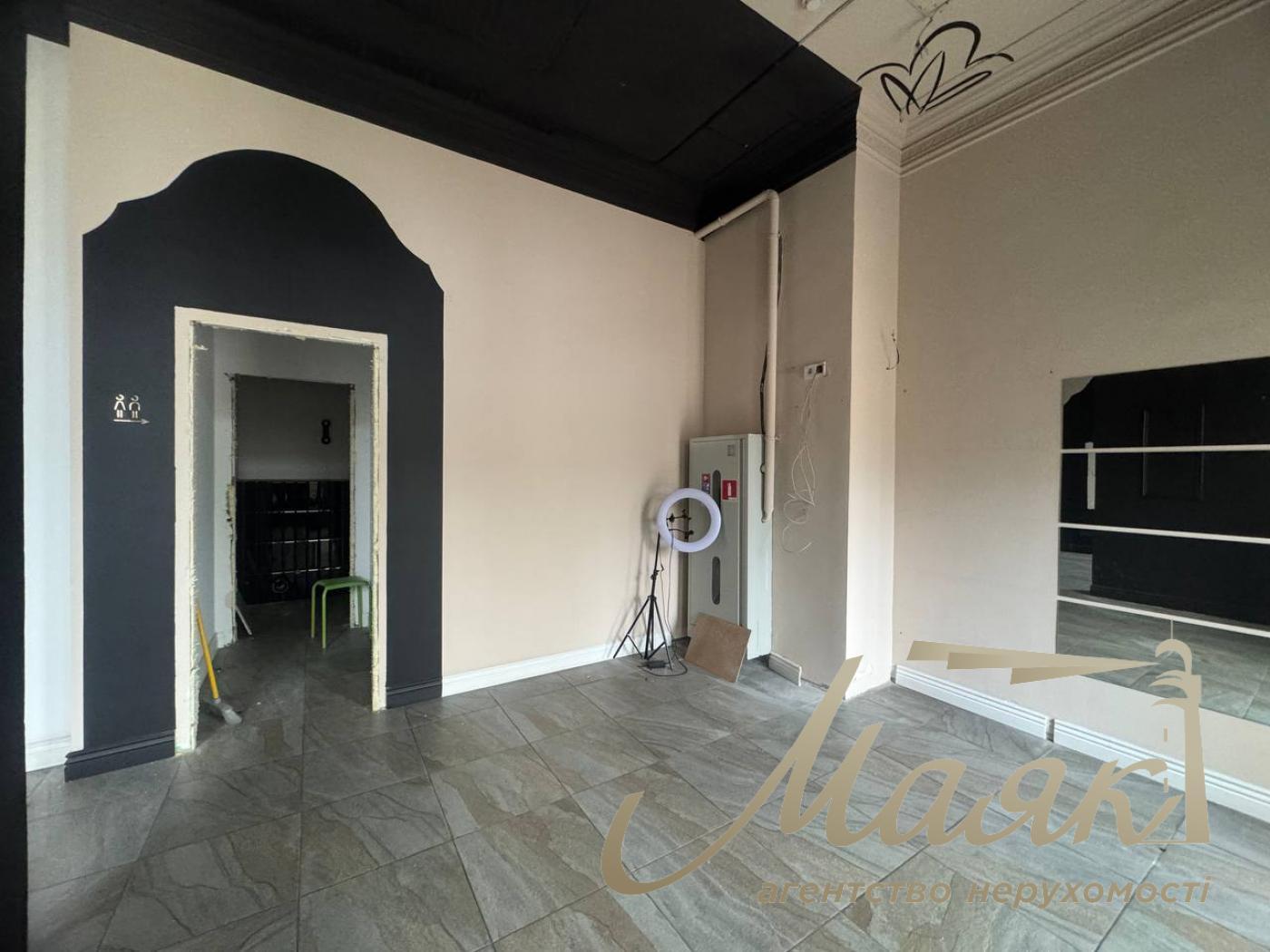 Rent commercial frontage 93m2, Residential Complex Seven