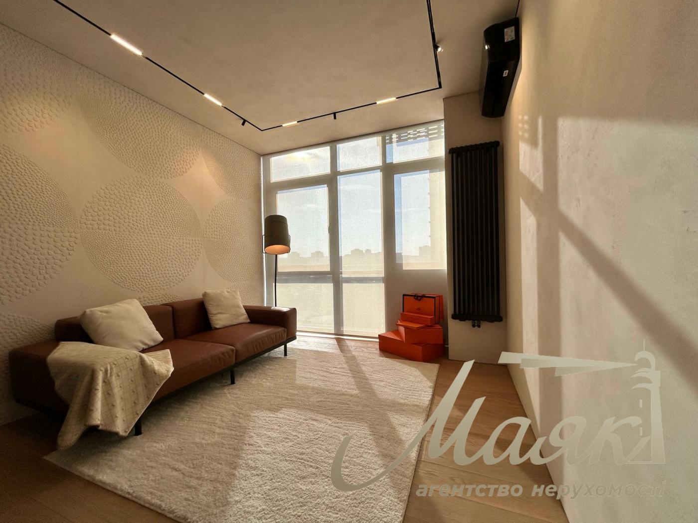 Sale of 2-room apartment residential complex Novopecherskie Lipki, Dragomirova st.