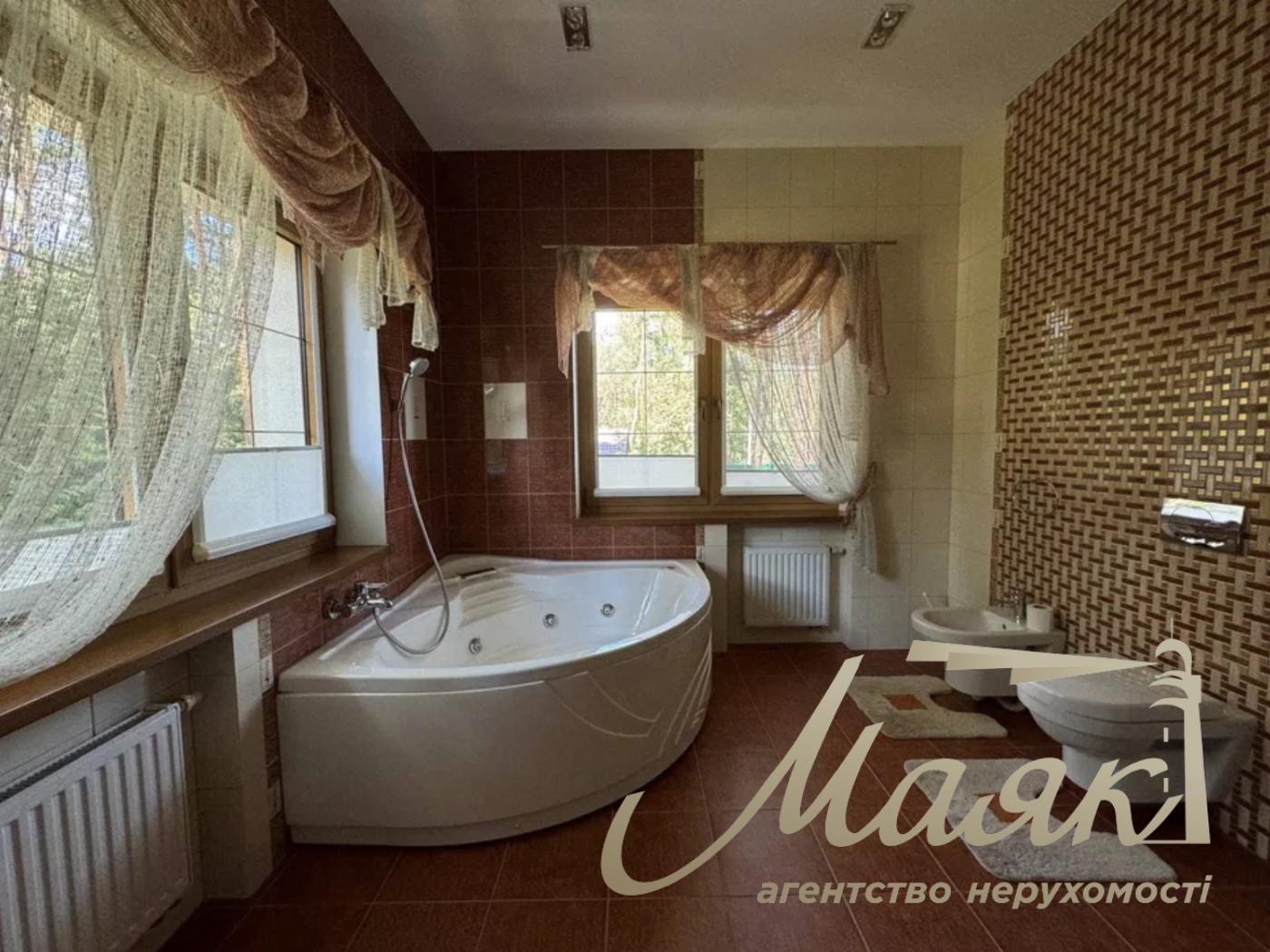 House for sale in KG Plyutovo village. Plyuty/Kozin/Koncha Zaspa