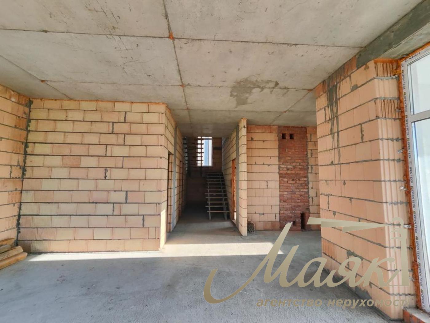 Продаж сучасного 2-поверхового будинку 200 м² на ділянці 8 соток, 5 хвилин від набережної в СМТ Козин/Конча заспа