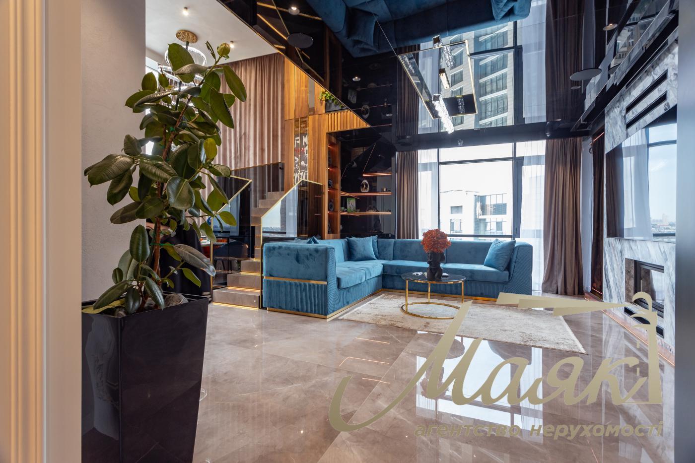 Продаж пентхауса 195 м² з терасою та дизайнерським ремонтом у ЖК Park Avenue VIP, Київ