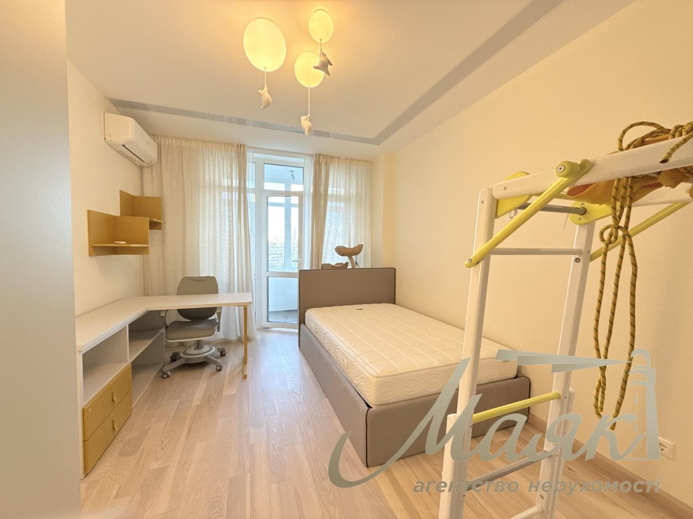 Оренда 3-кімнатної квартири площею 95 м², ЖК «Династія»