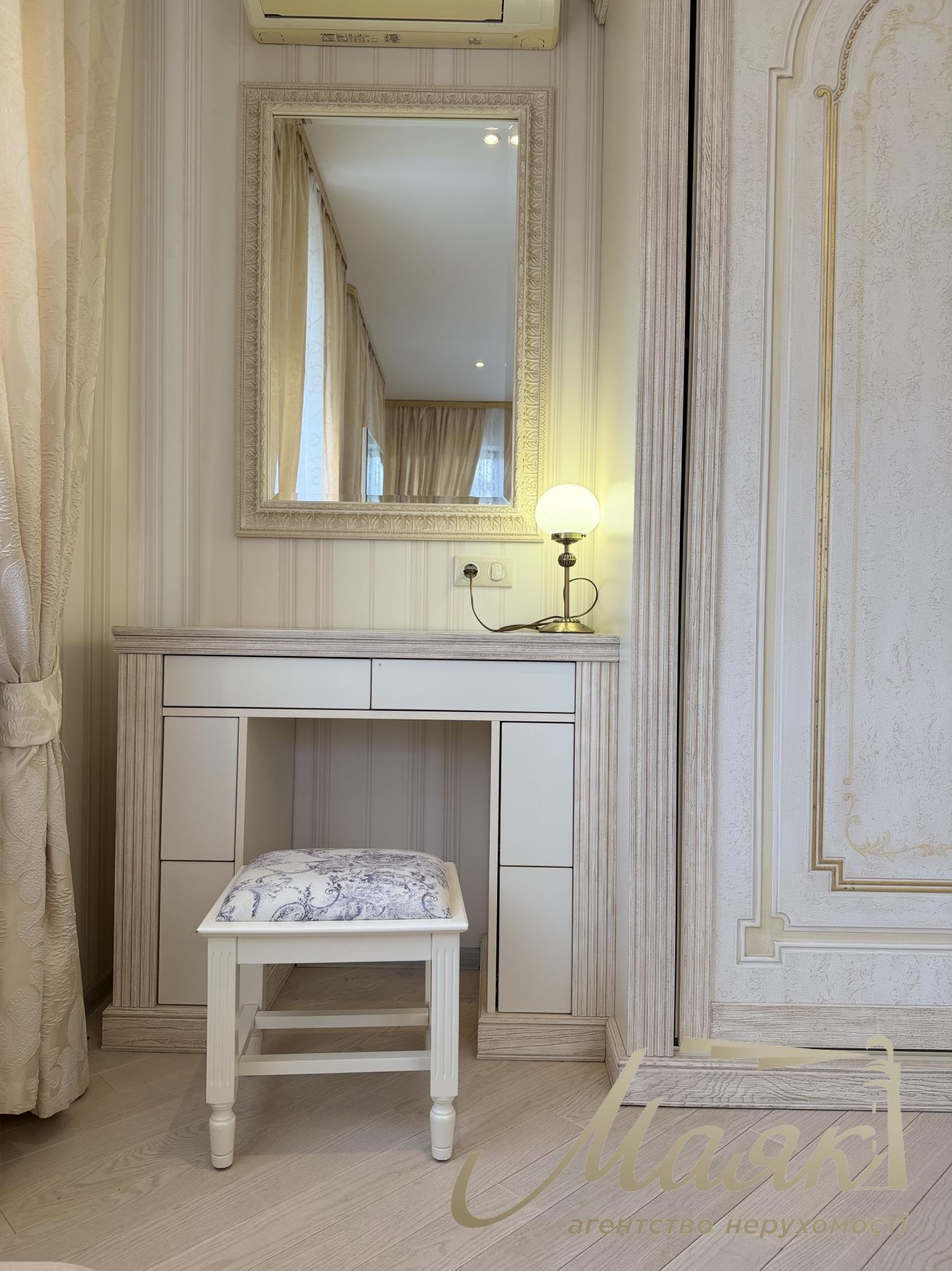 Rent 2-storey house 220m2 in. Ivankovici/Kruglyk, KG "Maetok"