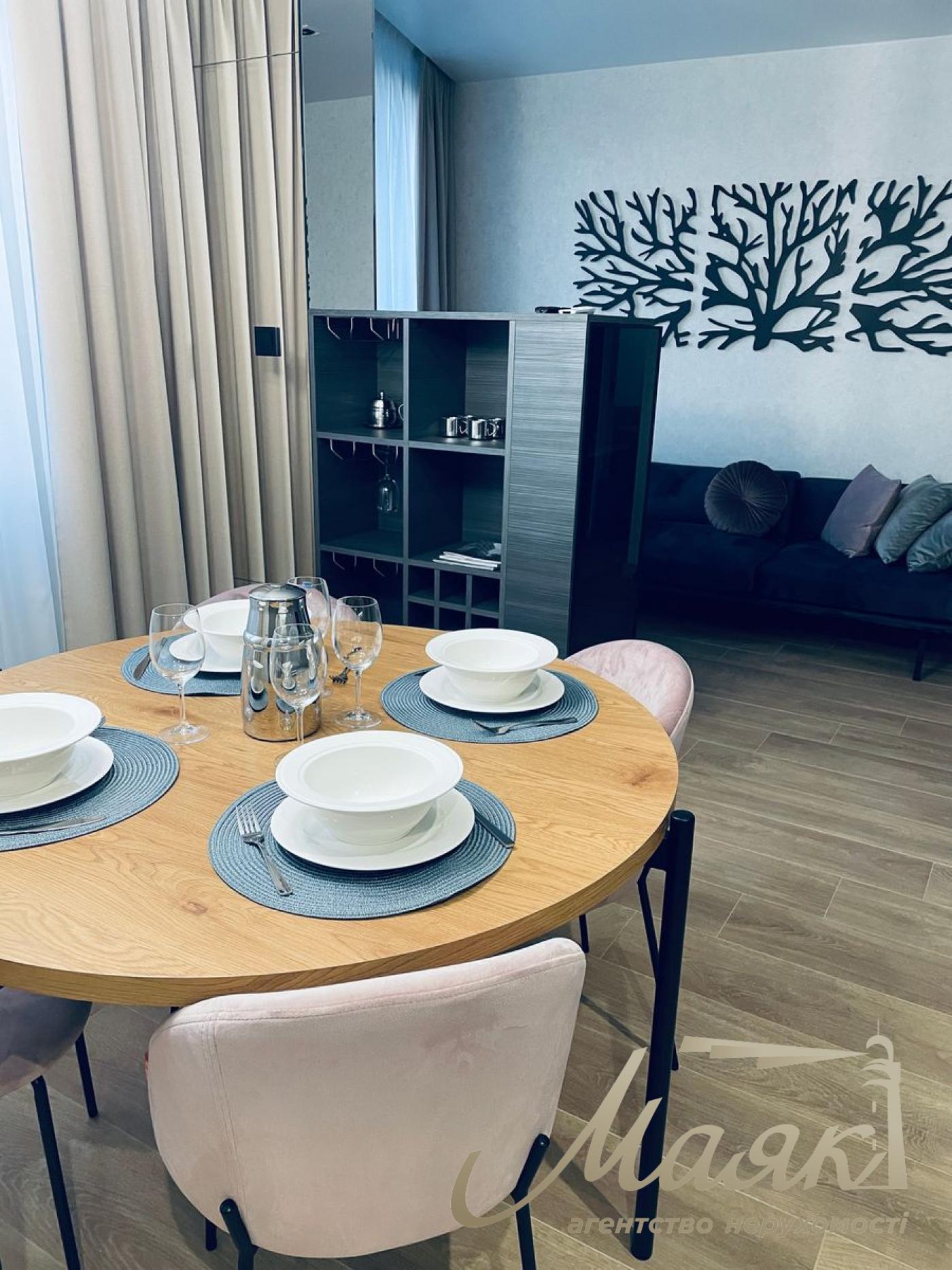 Оренда 3-кімнатної квартири в ЖК "New York concept house", Центр