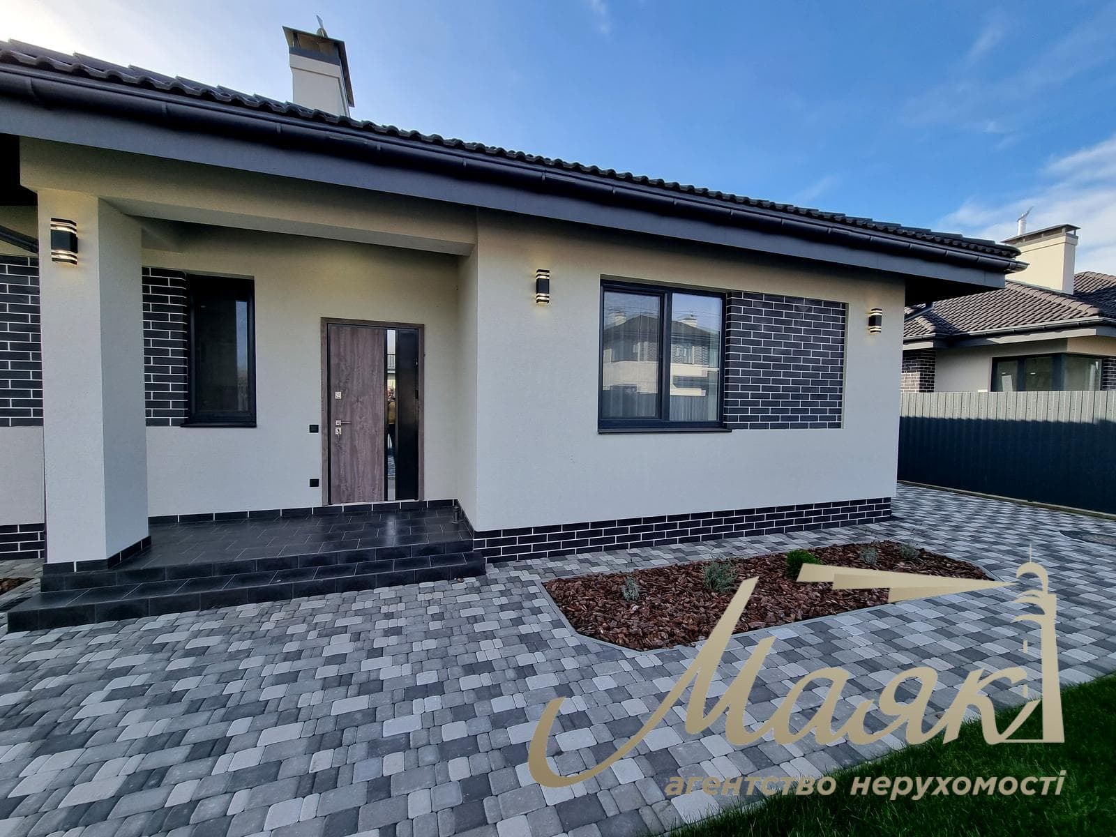 Продаж автономного будинку з сонячною електростанцією | 134 м² | КМ "Міжріччя" Поруч з річкою Десна с. Осещина, вул. Осещина, вул. Зоряна
