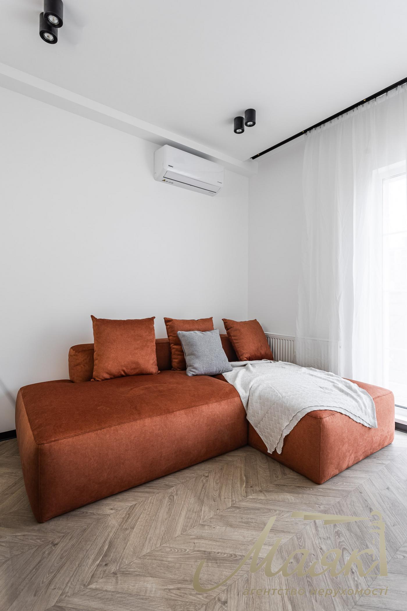 Rent 2-bedroom apartment in LCD New England