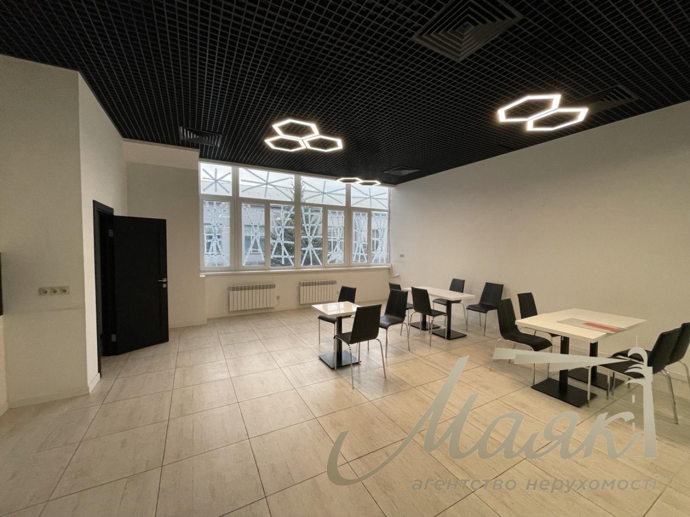 Office rent 1200m2 in the business center, st. Lavrskaya