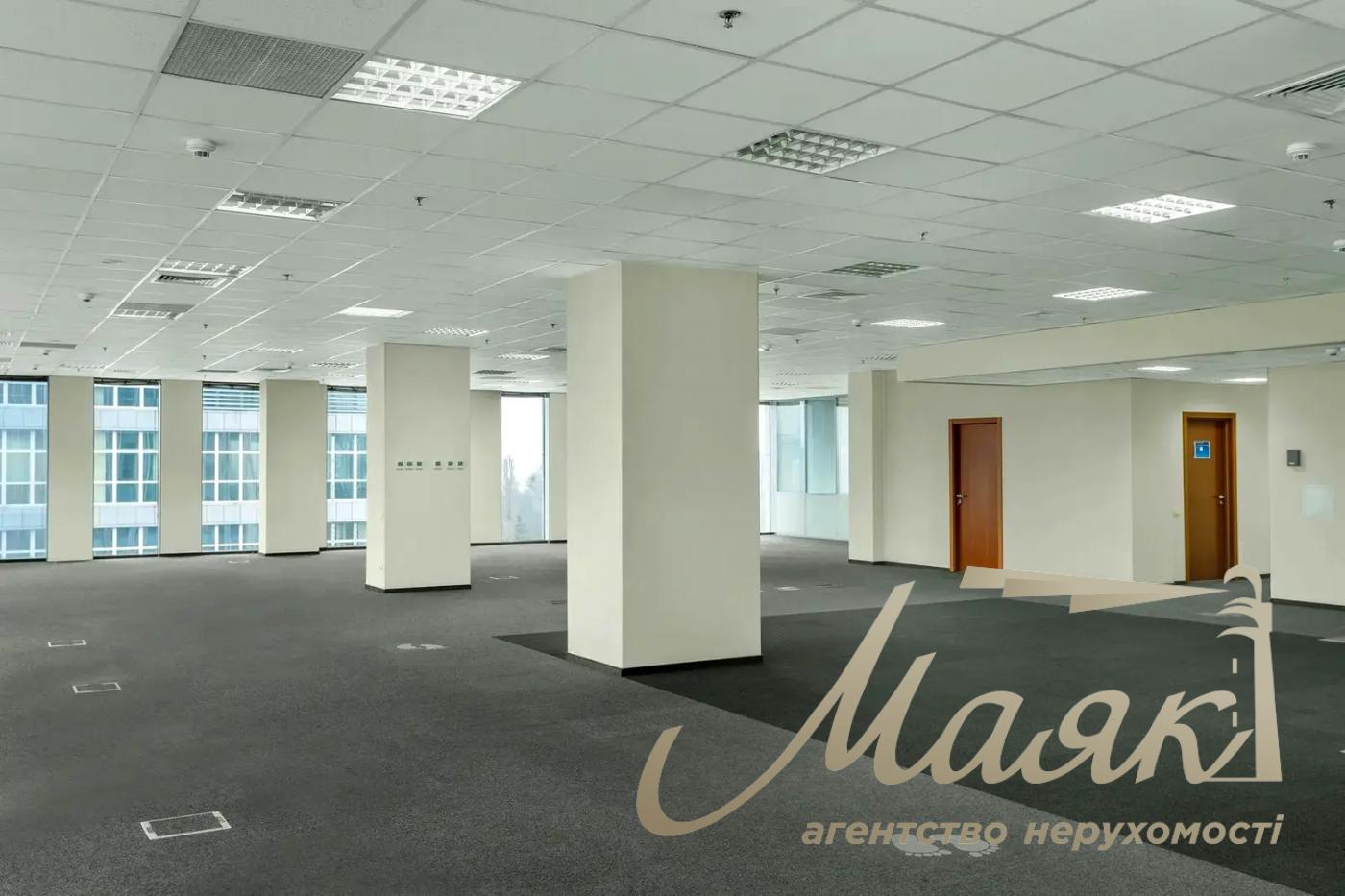 Оренда офісу 470м2 у БЦ вул.Амосова 12, Солом'янський район.