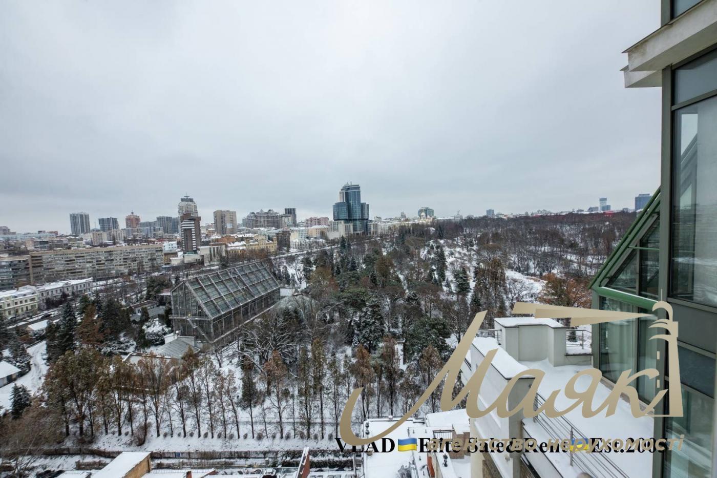 Penthouse for sale, Nazarovskaya St., Center