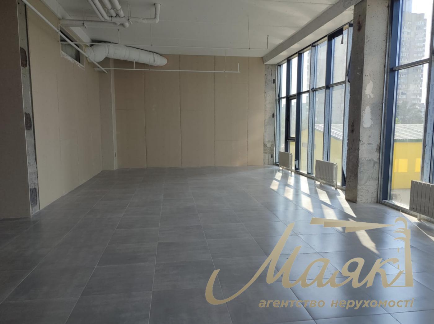 Аренда офиса 215м2 в БЦ Lake Plaza, ул.Героев Полку Азов 12-А, Оболонь