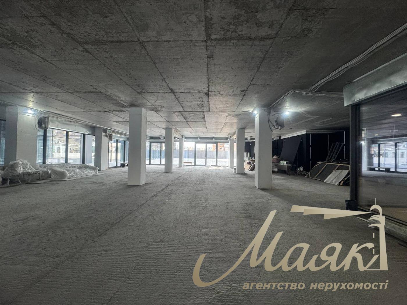 Продаж фасадного приміщення 532м2, ЖК Метрополь, Предславинська, 20