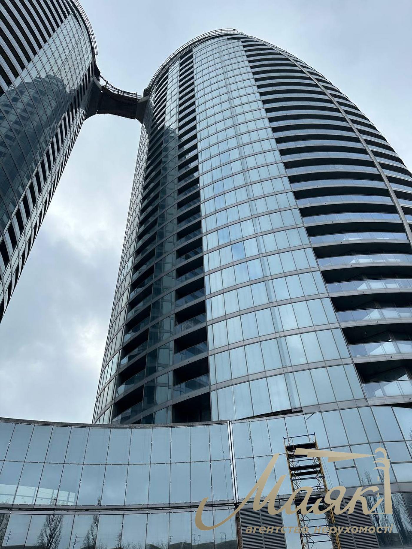 Оренда видового пентхауса в ЖК Taryan Towers, вул. Патріса Лумумби, 12