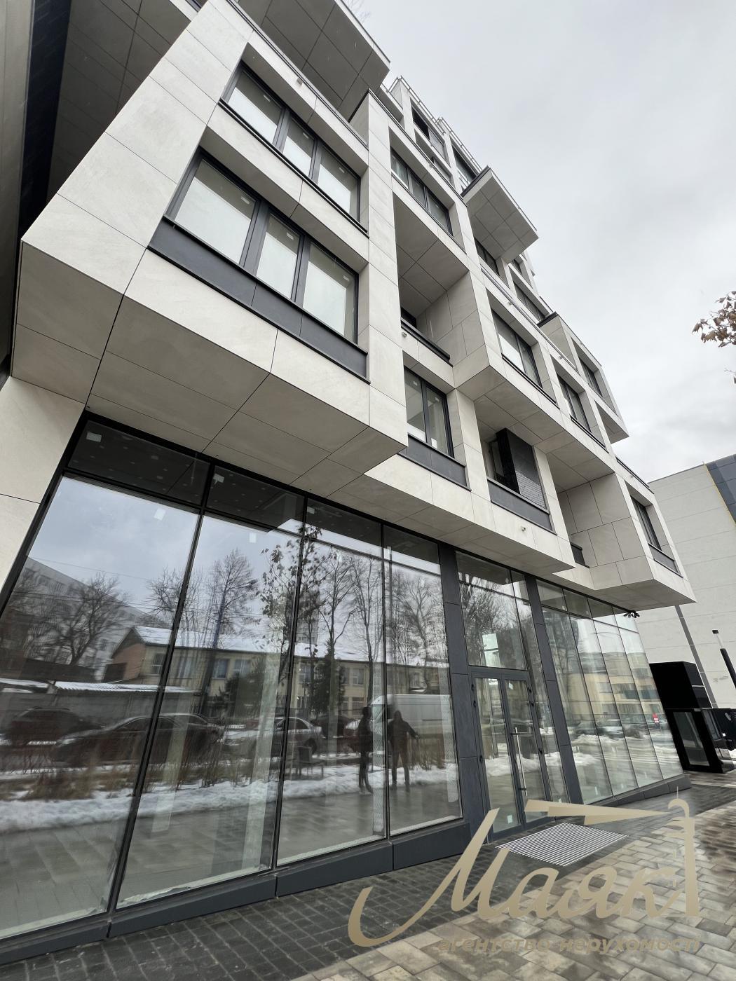 Sale of facade premises 113.3 m2, residential complex UNIT HOME.