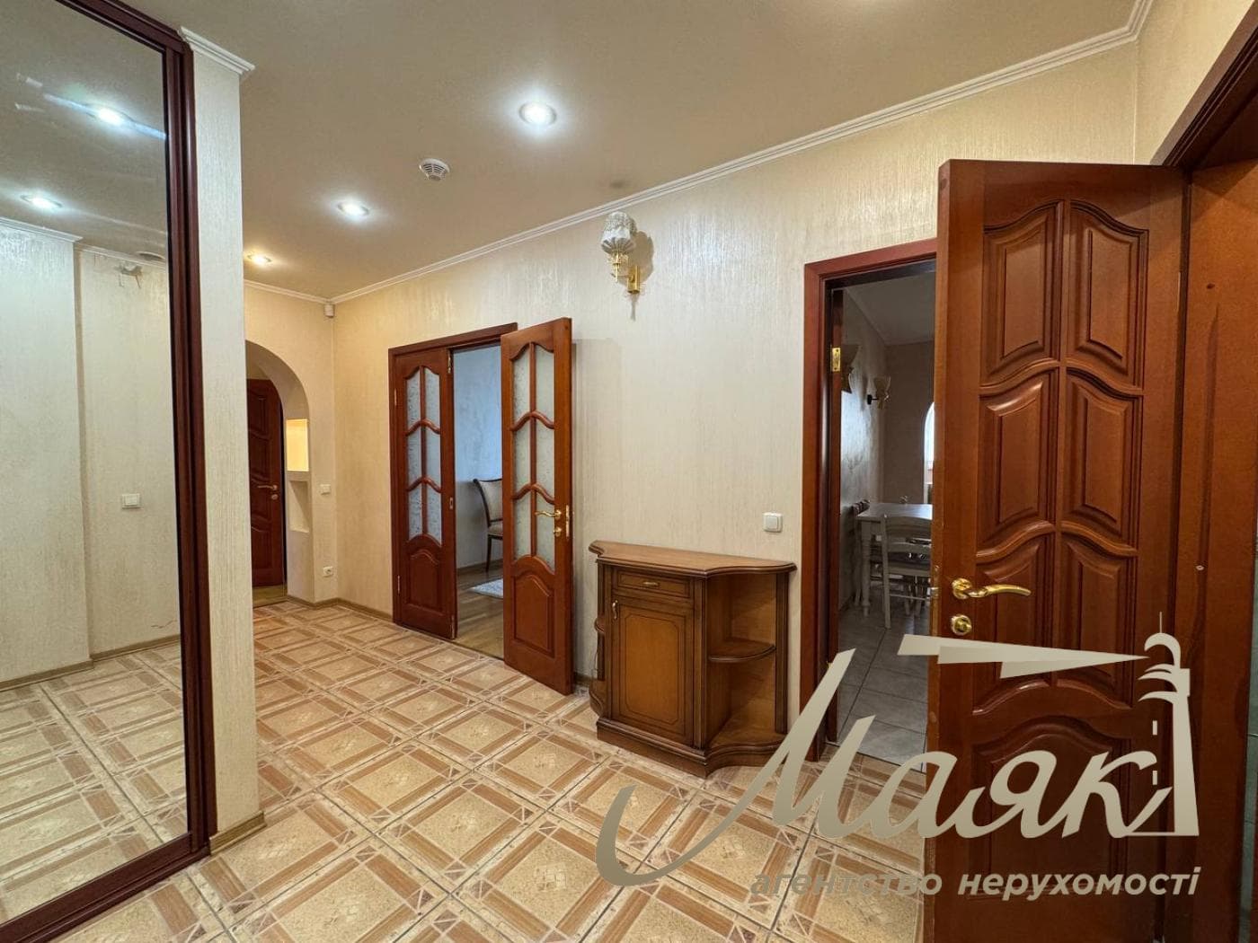 Аренда 3к квартиры, 107м2, Ахматовой 16Б