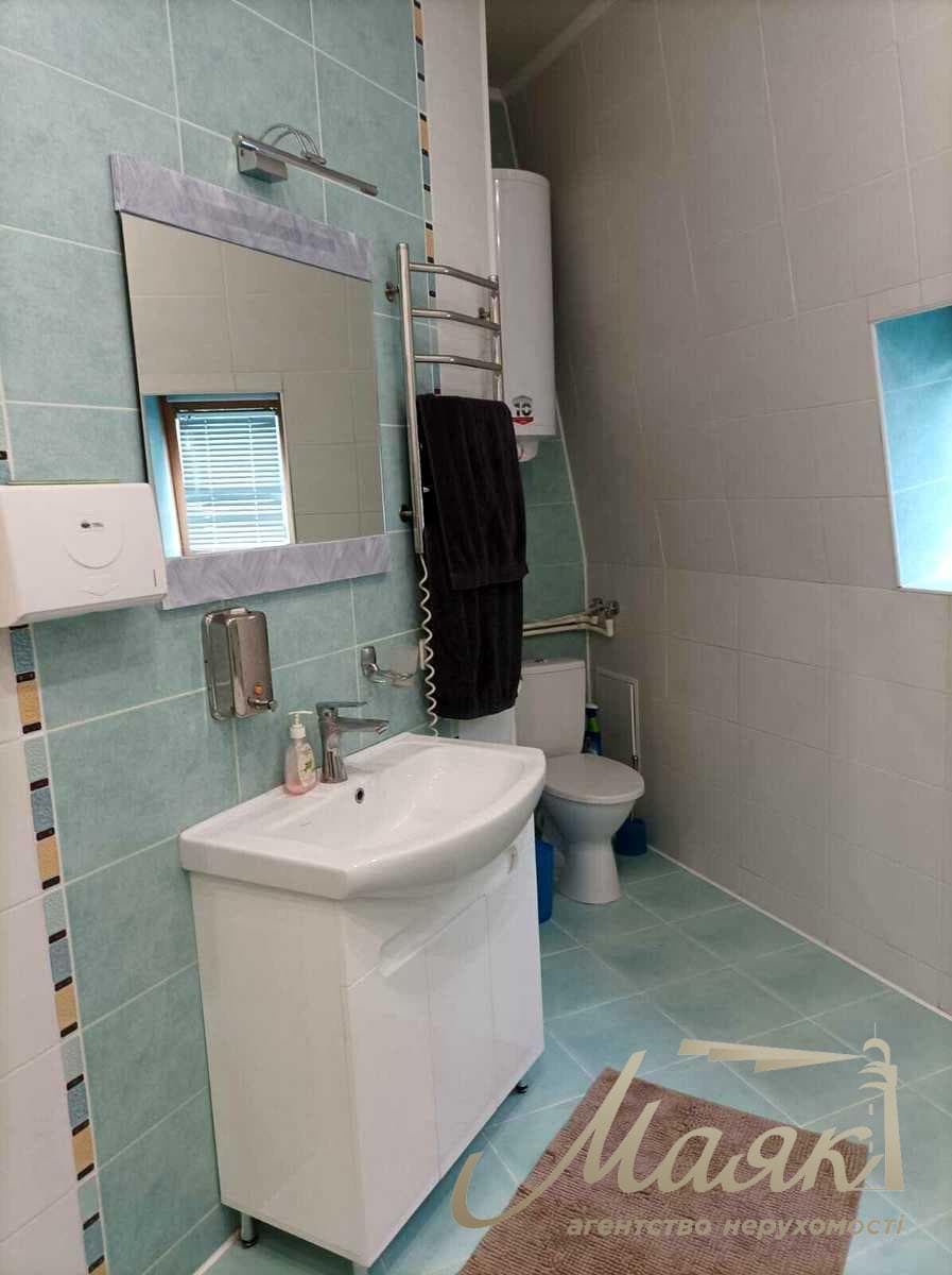 Оренда будинку площею 170 м² за адресою вул. Всеволода Петрива, 7, 5 хв пішки від станції метро «Нивки»
