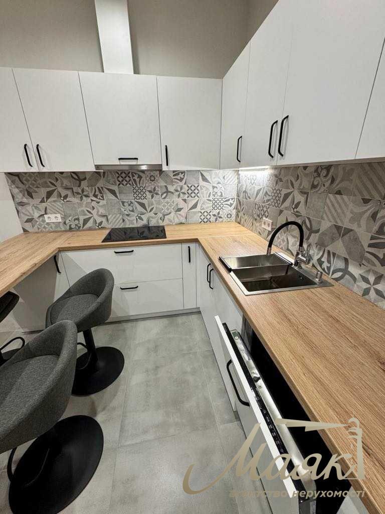 For sale 2-bedroom apartment in Business Class Residential Complex "Podil Plaza & Residence" Podilskyi