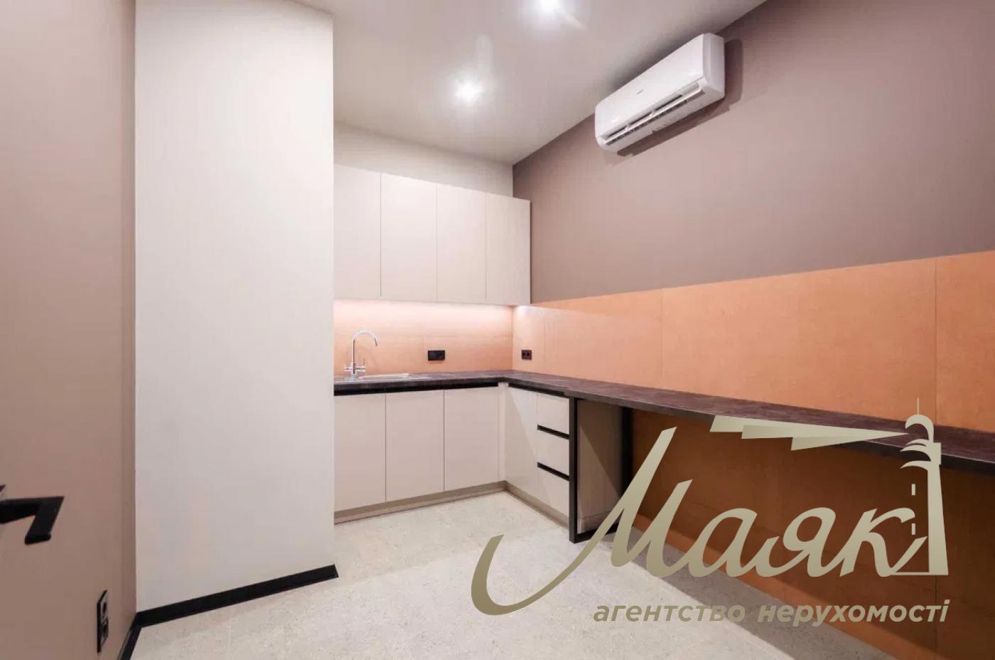 Оренда офісу 190м2, Голосіївський р-н, вул. Антоновича