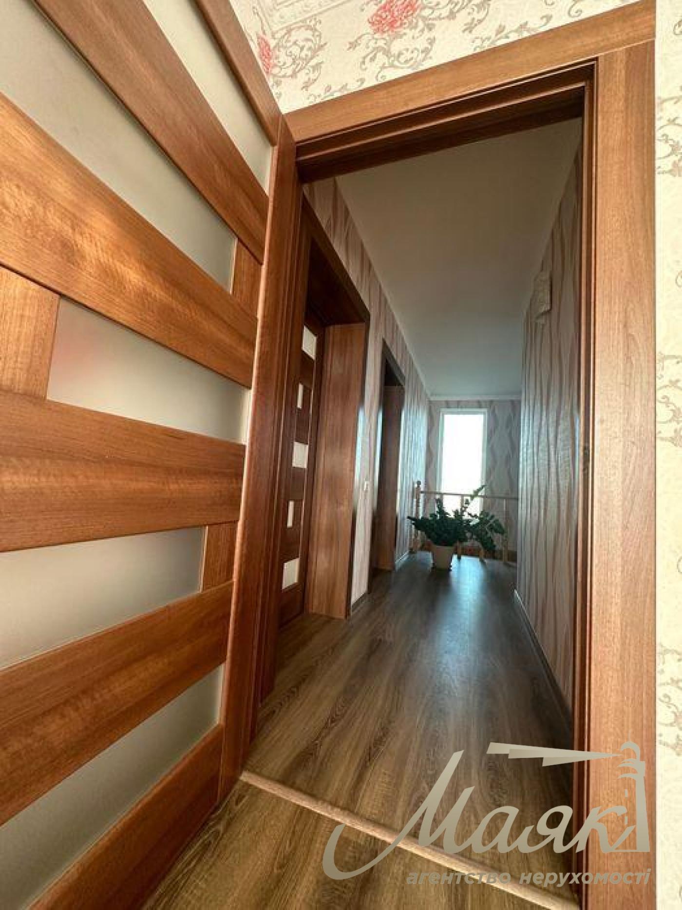 Продаж 2х-поверхового будинку 247м2 Київська область, Обухів, с. Лукавиця