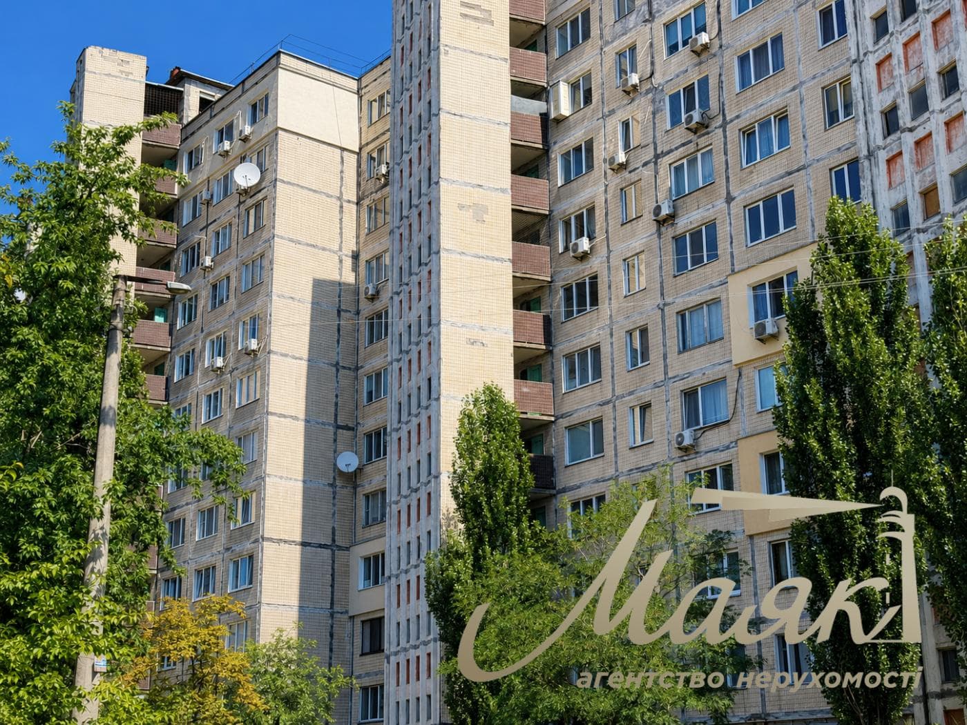 Продаж 2-кімнатної квартири площею 47,6 м² з ремонтом, вул. Левка Лук’яненка, 2Б, район Оболонь, Київ
